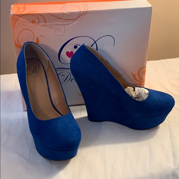 Wore once,between Cobalt and Navy blue wedges - Picture 2 of 5